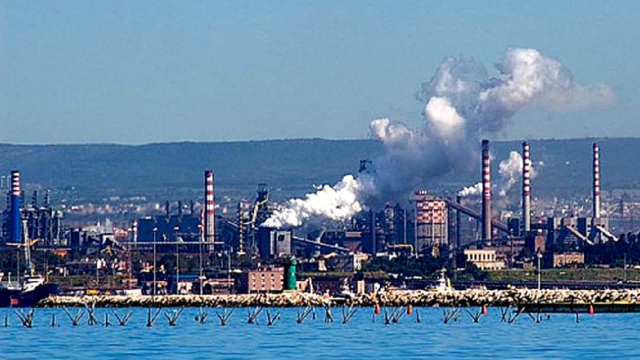 Precauzione e prevenzione: nel dedalo delle competenze comunali, regionali e statali si attenua la tutela dei (diritti fondamentali dei) cittadini.