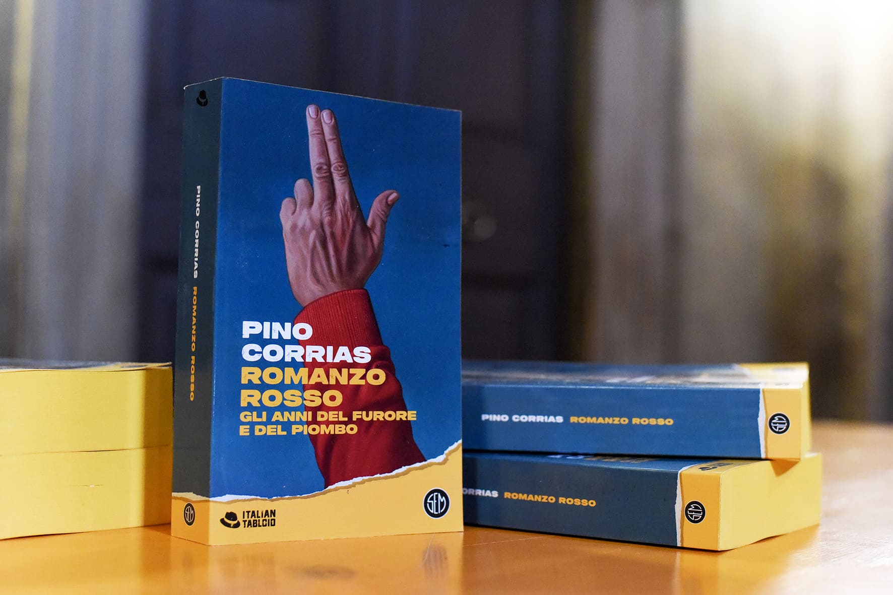 Romanzo Rosso di Pino Corrias. Recensione