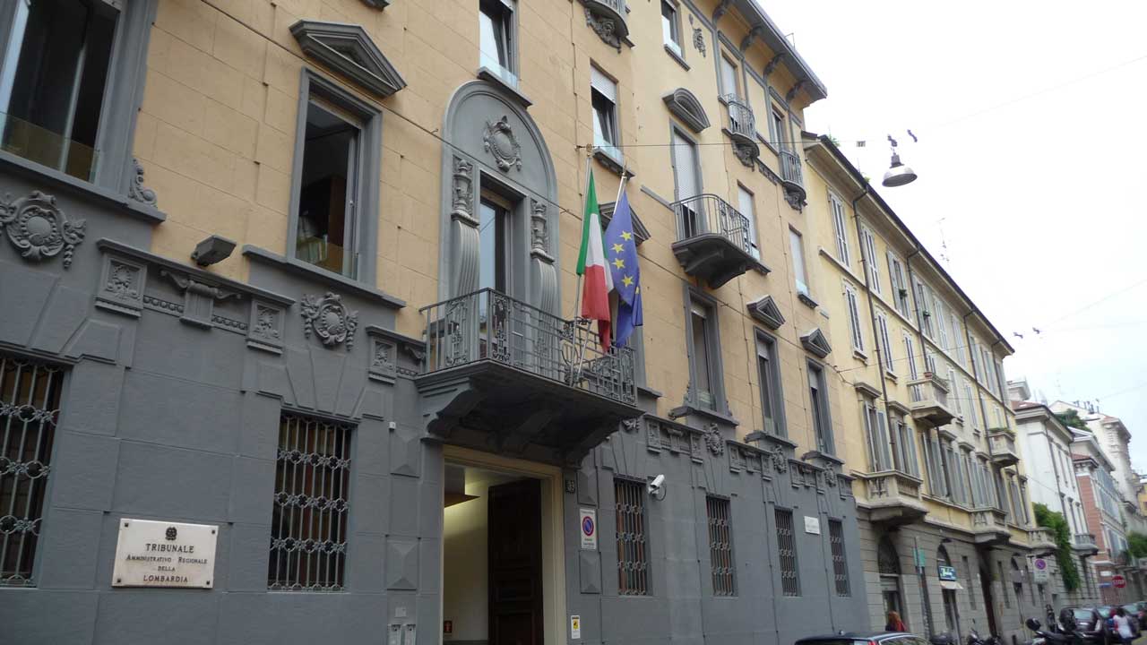 Il contenuto dei decreti cautelari monocratici tra sospensione del provvedimento amministrativo, creatività giurisprudenziale e rapporti con la successiva ordinanza collegiale