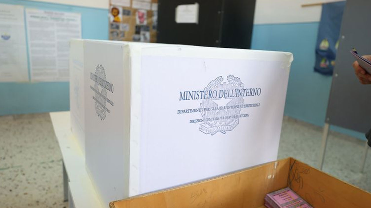 L'Ufficio Centrale del&nbsp;Referendum ammette la&nbsp;richiesta di&nbsp;referendum dei&nbsp;500.000 