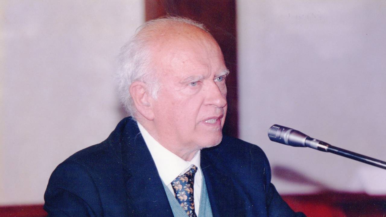 Renato Scognamiglio: lo<span class="mce-nbsp-wrap">&nbsp;</span>Studioso e<span class="mce-nbsp-wrap">&nbsp;</span>il Maestro