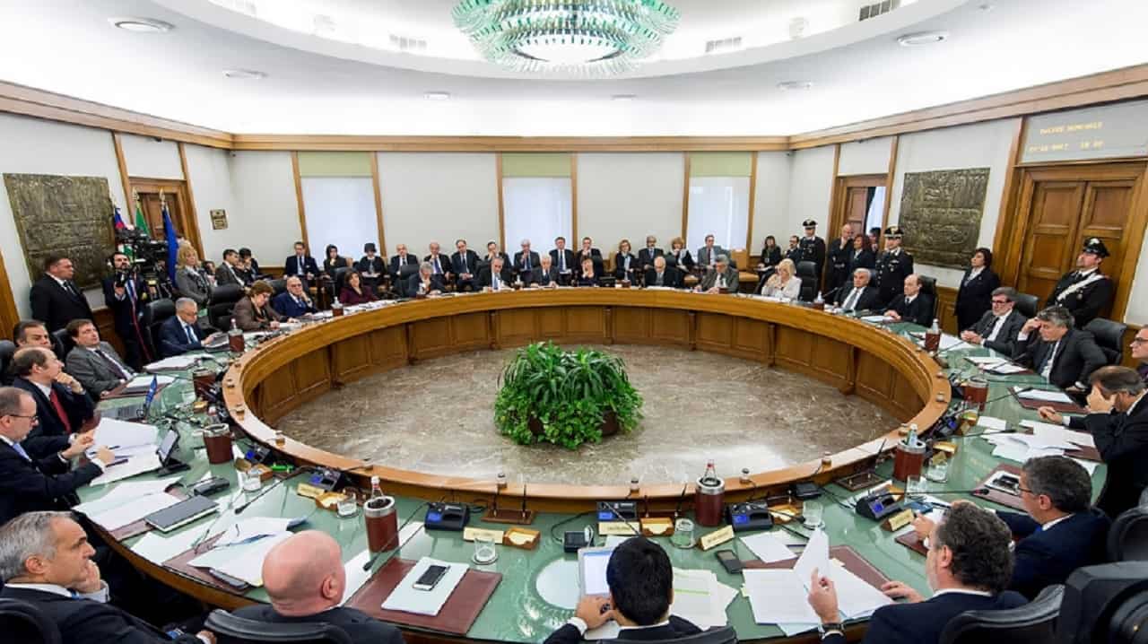 Prolegomeni ad una teoria della raccomandazione giudiziaria