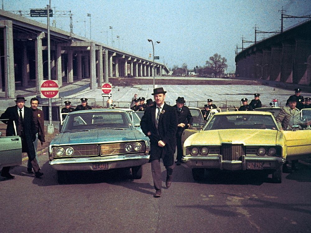 Rovesciare la Costituzione performativa. “Sicurezza” in cambio della libertà