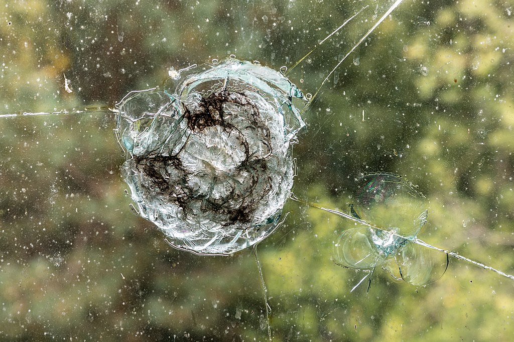 Atto politico, offesa alla libertà di altri popoli e art. 15 CEDU nella giurisprudenza italiana in tema di fornitura di materiali d’armamento